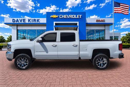 Summit White 2018 Chevrolet Silverado 1500 LT