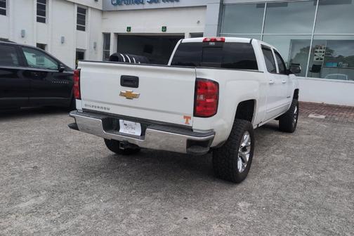 Summit White 2018 Chevrolet Silverado 1500 LT