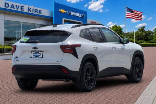 Summit White 2026 Chevrolet Trax LT