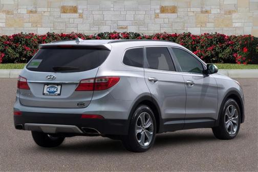 2016 Hyundai SANTA FE SE