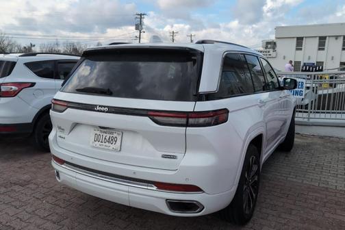 2022 Jeep Grand Cherokee Overland