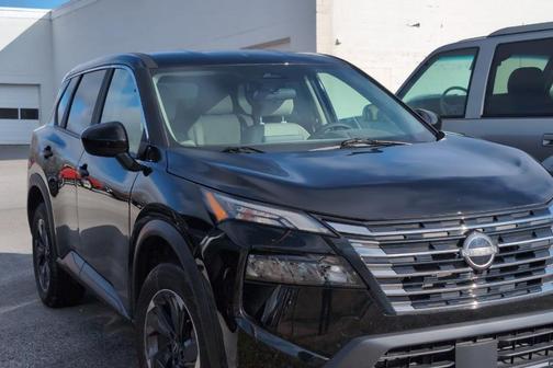 2025 Nissan Rogue SV