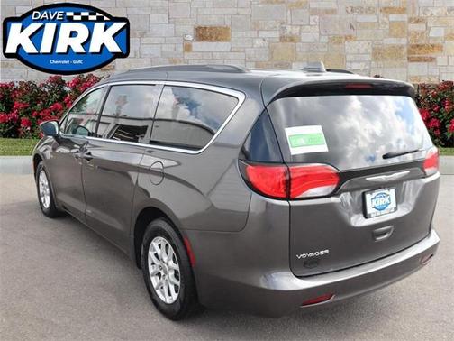 2020 Chrysler Voyager LXI