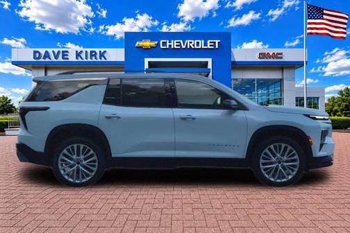 Polar White 2026 Chevrolet Traverse LT