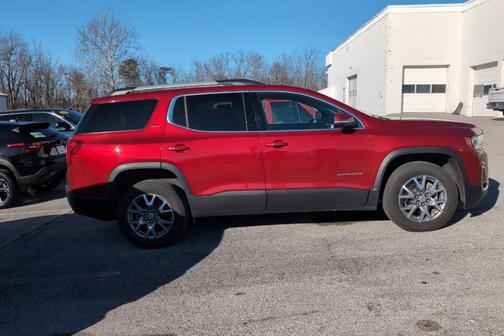 2021 GMC Acadia SLT
