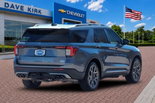 Gray Metallic 2025 Ford Explorer Platinum