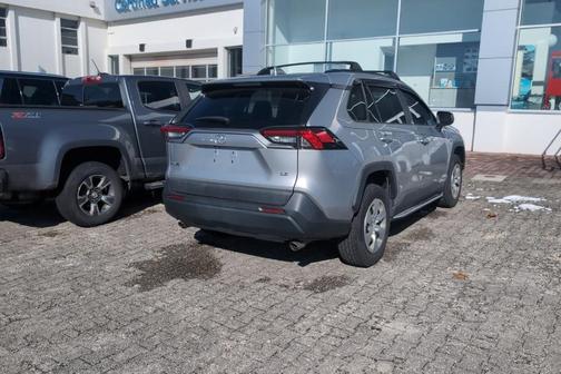 2021 Toyota RAV4 LE