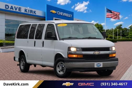 Summit White 2017 Chevrolet Express 2500 LT