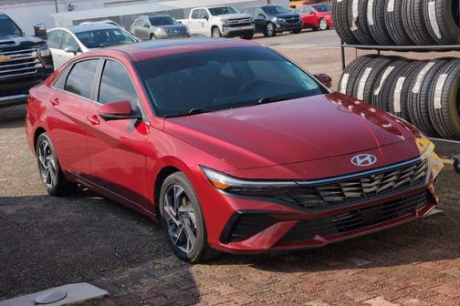 2024 Hyundai ELANTRA Limited