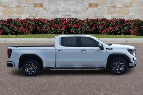 Summit White 2023 GMC Sierra 1500 SLT