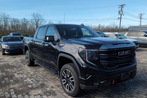 Onyx Black 2023 GMC Sierra 1500 AT4