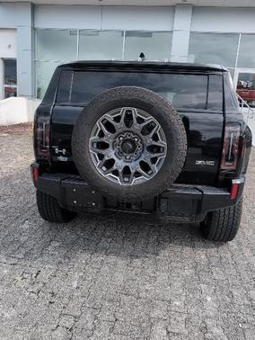 2025 GMC HUMMER EV SUV 3X