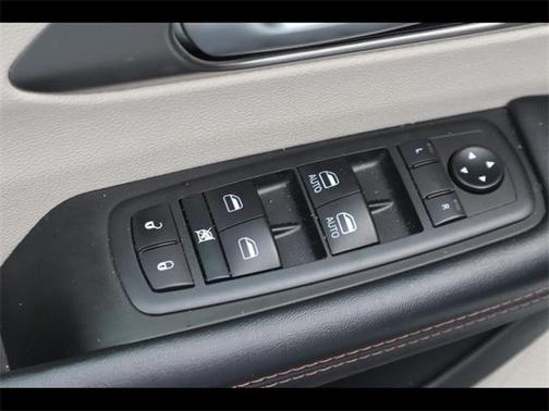 2020 Chrysler Pacifica Touring-L