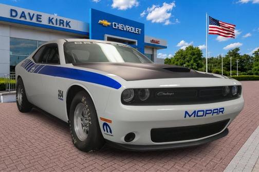 White 2015 Dodge Challenger SRT Hellcat