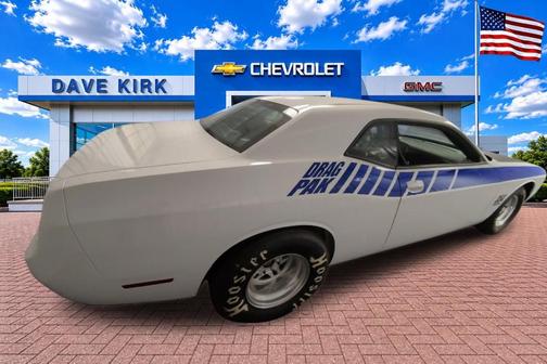 White 2015 Dodge Challenger SRT Hellcat
