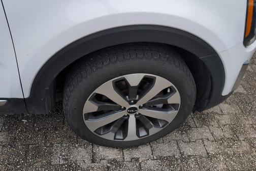 Glacial White Pearl 2022 Kia Telluride EX