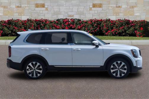 White Pearl 2022 Kia Telluride EX