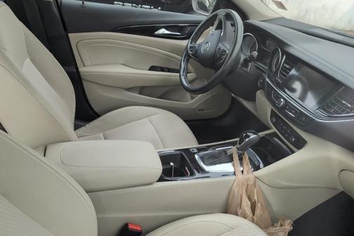 2018 Buick Regal Sportback Preferred II