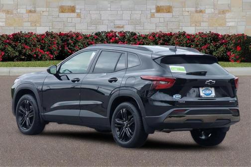 Black Metallic 2026 Chevrolet Trax ACTIV
