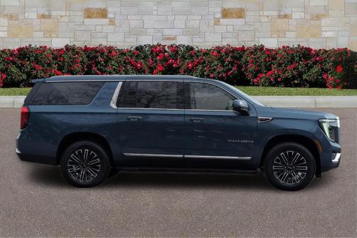 Metallic 2026 GMC Yukon XL Elevation