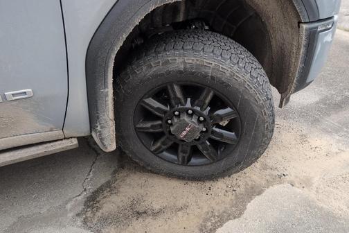 2025 GMC Sierra 2500 AT4