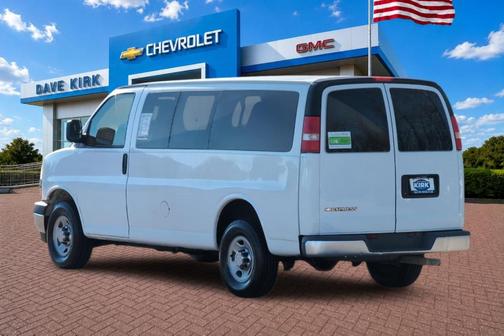 Summit White 2017 Chevrolet Express 2500 LT