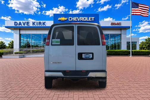 Summit White 2017 Chevrolet Express 2500 LT