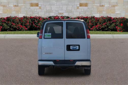 Summit White 2017 Chevrolet Express 2500 LT
