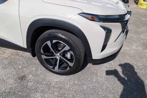 White 2026 Chevrolet Trax 1RS