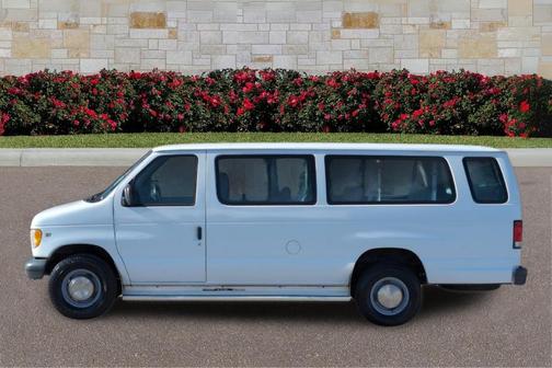 1999 Ford E350 Super Duty XL