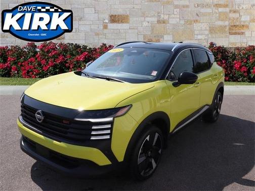 2025 Nissan Kicks SR