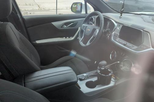 Summit White 2021 Chevrolet Blazer 2LT