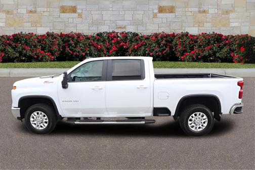 Summit White 2025 Chevrolet Silverado 2500 LT