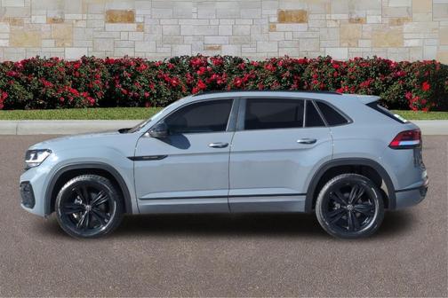 2023 Volkswagen Atlas Cross Sport 2.0T SEL R-Line Black