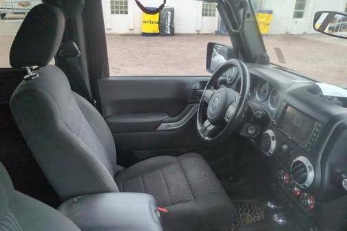 Black Clearcoat 2012 Jeep Wrangler Rubicon