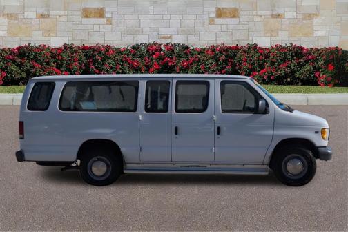 Oxford White Clearcoat 1999 Ford E350 Super Duty XL