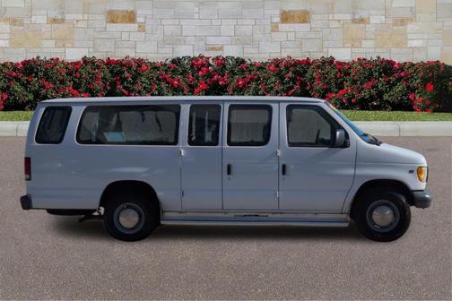 Oxford White Clearcoat 1999 Ford E350 Super Duty XL