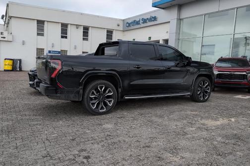 2025 GMC Sierra EV Denali