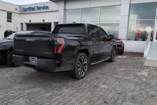 2025 GMC Sierra EV Denali