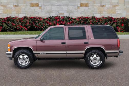 Maroon 1996 Chevrolet Tahoe