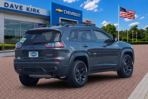Crystal Metallic 2020 Jeep Cherokee Trailhawk