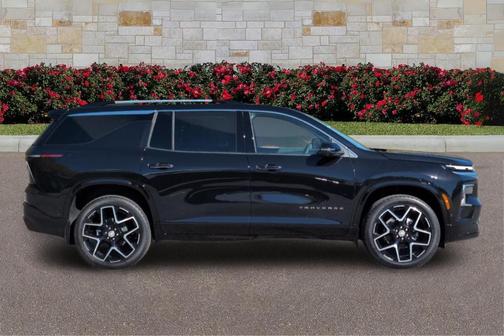 Black Metallic 2026 Chevrolet Traverse High Country