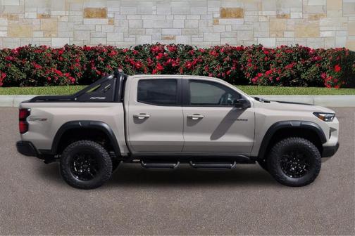 White 2026 Chevrolet Colorado ZR2