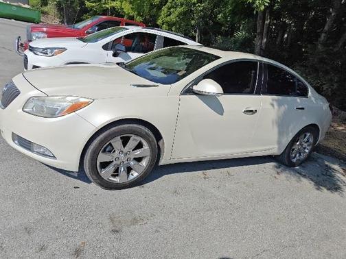 2012 Buick Regal Premium 1