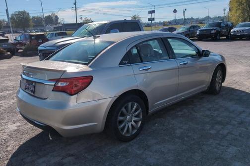 2014 Chrysler 200 Limited