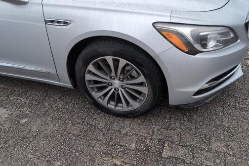 2017 Buick LaCrosse Essence