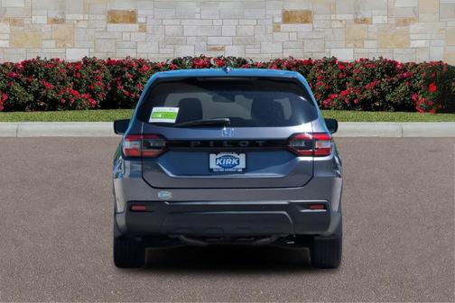 Modern Steel Metallic 2024 Honda Pilot LX