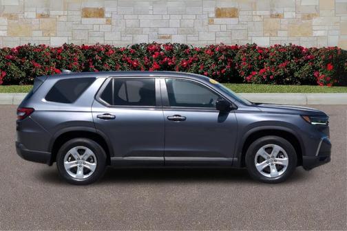 Modern Steel Metallic 2024 Honda Pilot LX