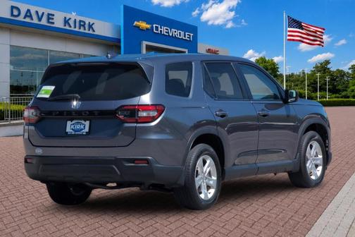 Modern Steel Metallic 2024 Honda Pilot LX