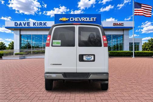 Summit White 2017 Chevrolet Express 2500 LT